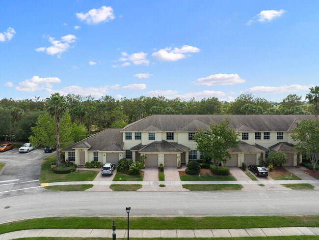 Foto del edificio - 9945 E Villa Cir