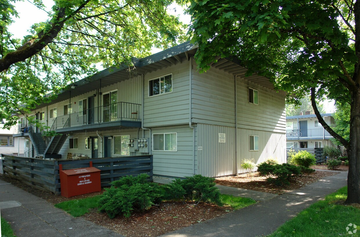 Primary Photo - 769-795 W 5th