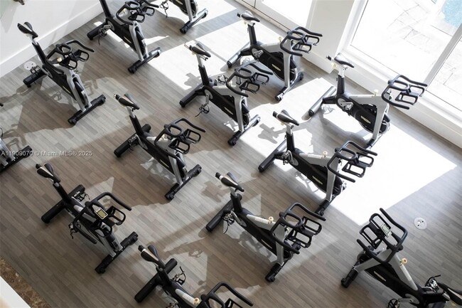 Foto del edificio - 4775 Collins Ave