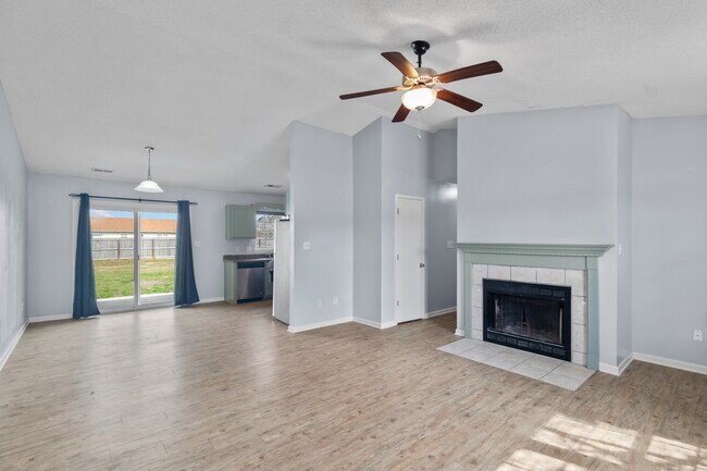 Building Photo - 101 N Ivy Dr