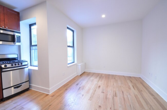 Building Photo - 82-72 Austin St