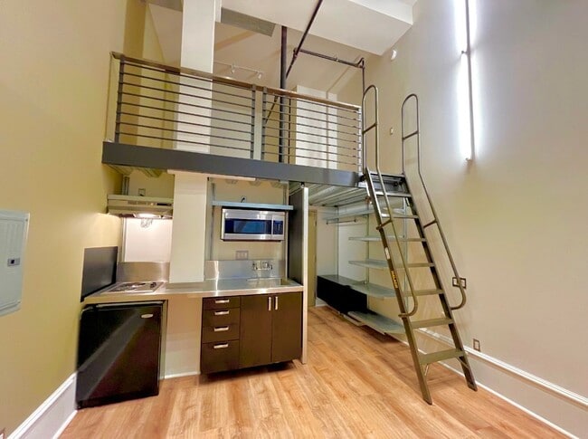 Building Photo - Beautiful Loft Located in the Heart of San Francisco!!!!