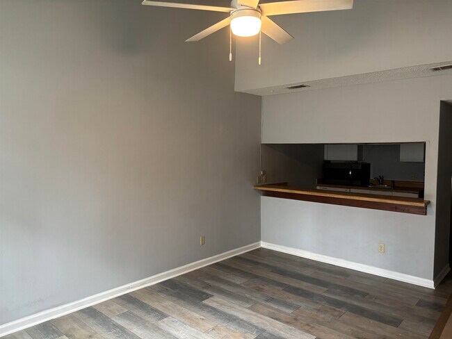 Foto del edificio - 2331 Sandpiper St