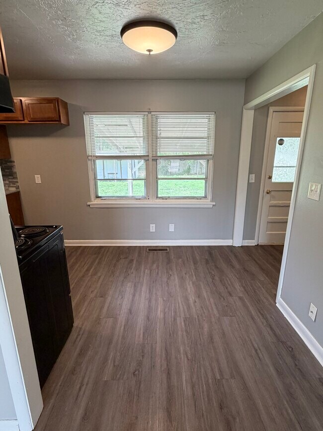 Foto del edificio - 740 Highland Pky