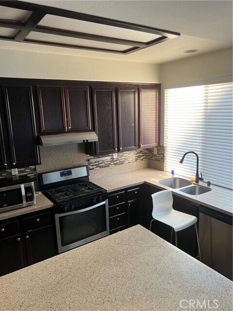 Foto del edificio - 5054 Brunswick Dr