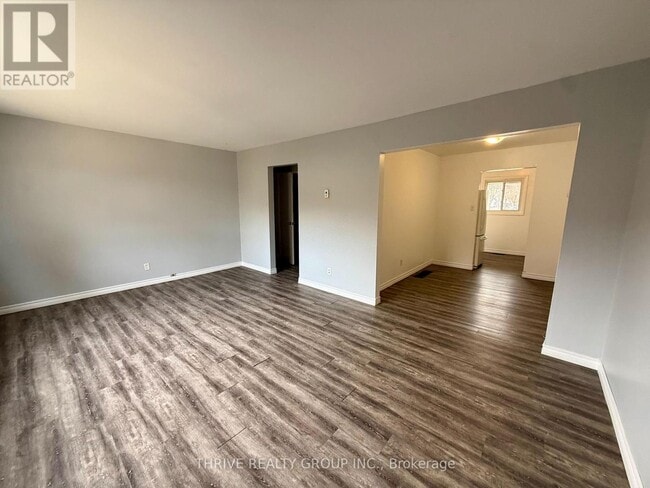 Building Photo - 161 Toulon Crescent