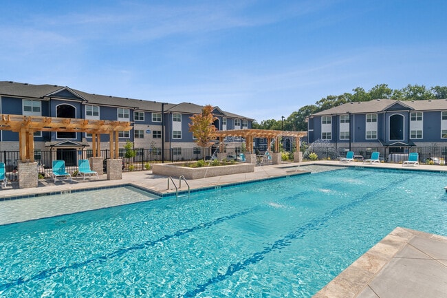Building Photo - Peachtree Creek on Ponce