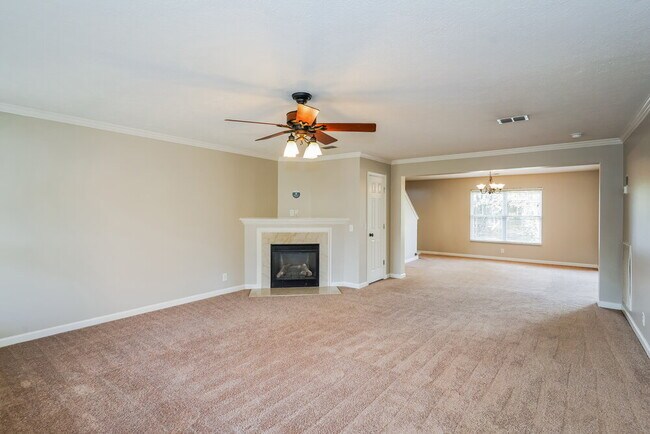 Foto del edificio - 3137 Hidden Creek Dr
