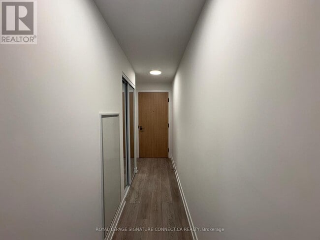 Building Photo - 35 Parliament St