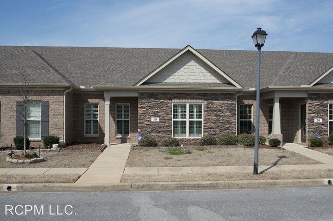 Building Photo - 18 Atherton Cir SW