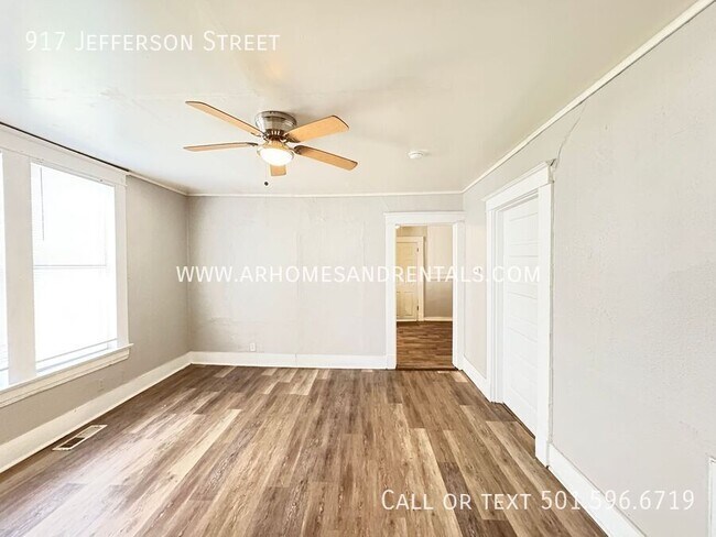 Foto del edificio - 917 Jefferson St