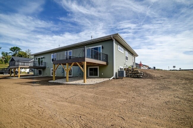 Building Photo - 2949 Blue Grass Dr