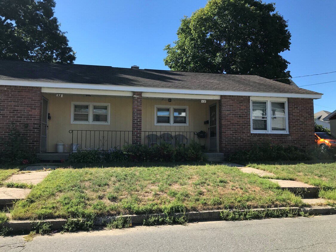 Building Photo - 15 Rivest Ct