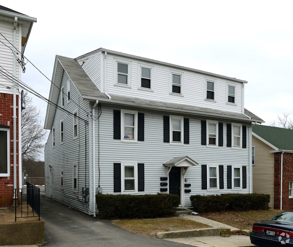 85 Manchester St, West Warwick, RI 02893 Apartments in West Warwick, RI