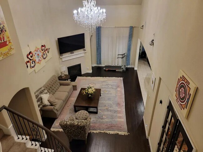 Building Photo - 1011 Nail Ln