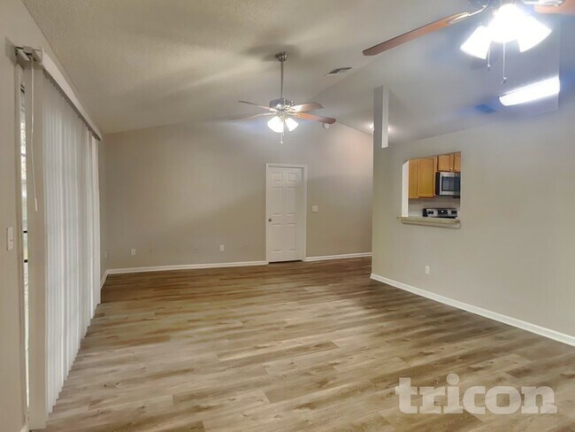 Foto del edificio - 8256 Creek Hollow Ct