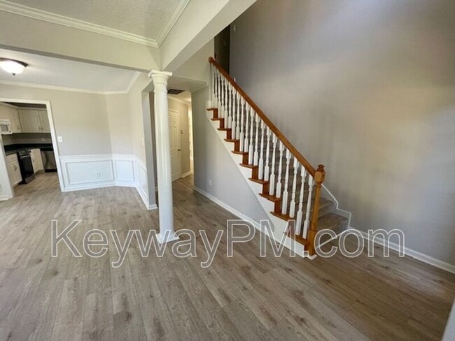 Building Photo - 5780 Carriage Hills Dr