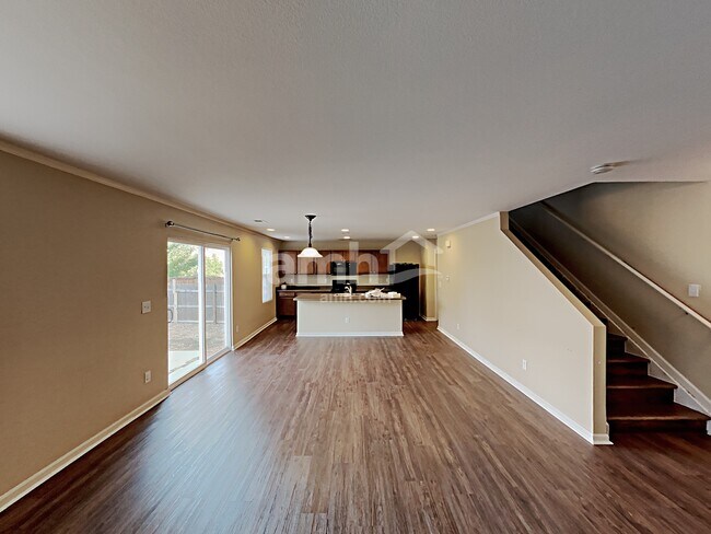 Foto del edificio - 5354 N Laredo Street