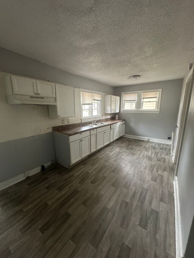 Foto del edificio - 3 bedroom 1 bath cozy home!