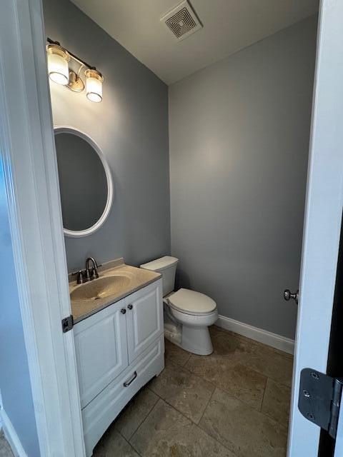 Building Photo - 1013 Squirrel Nest Ln