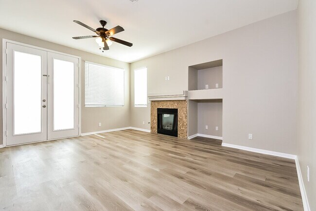 Building Photo - 3232 Paragon Pointe St