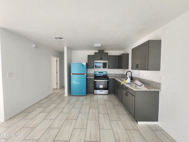 Foto del edificio - 7771 Kiely Rd