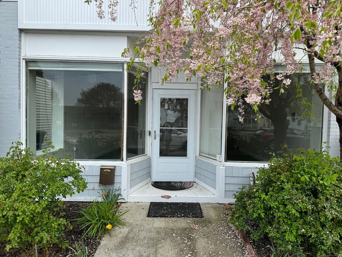 Primary Photo - 26 Village Rd