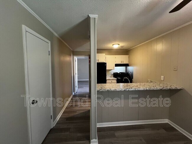 Foto del edificio - 5874 Century Oaks Dr