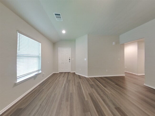 Foto del edificio - 254 Cumberland Forest Dr