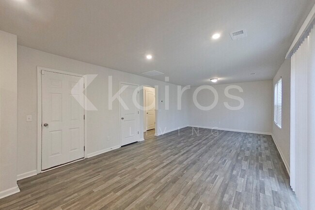 Foto del edificio - 2513 Island Dr SE