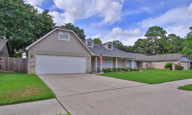 Building Photo - 9130 Kirkleigh Ln