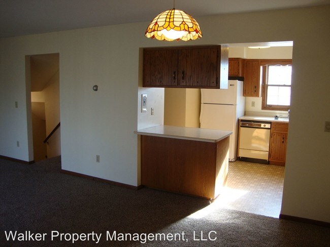 Building Photo - 2530 W Memorial Dr