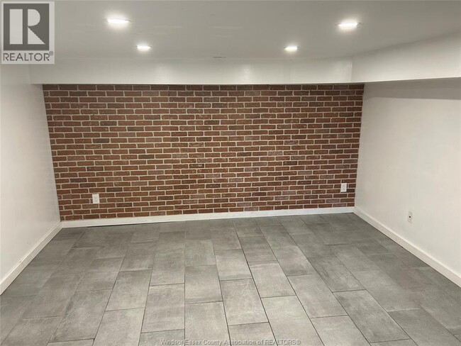 Building Photo - 1677 Betts Ave