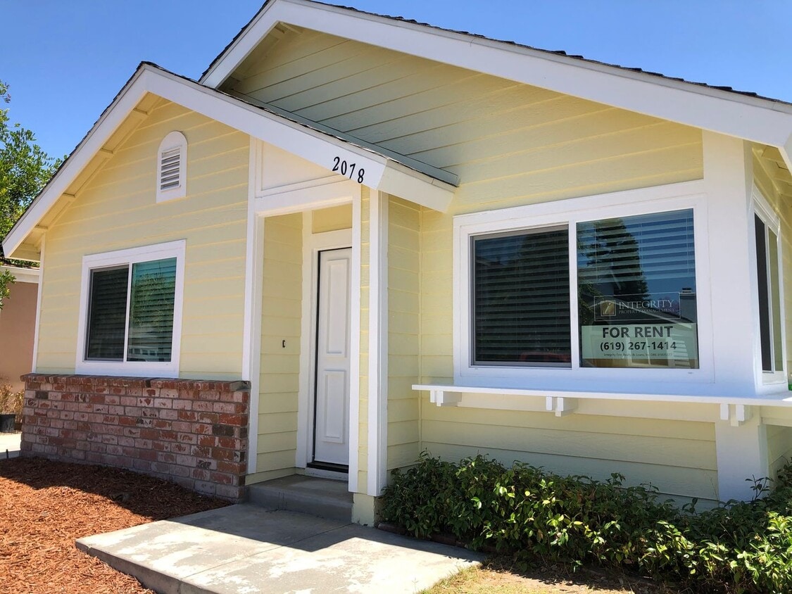 2,860 2/2 house for rent in Eastlake Chul... House Rental in Chula Vista, CA