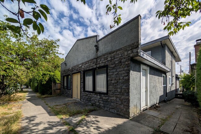 Photo du bâtiment - 3628 Dunbar St