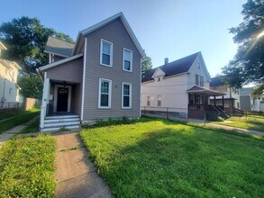 Building Photo - 2010 Forestdale Ave