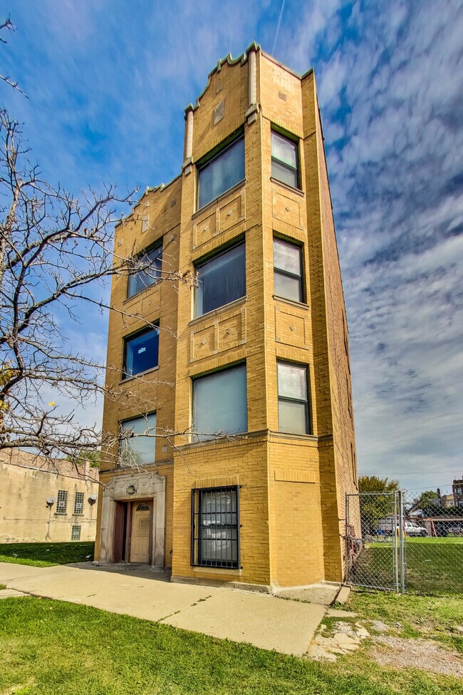 Foto del edificio - 1851 S Harding