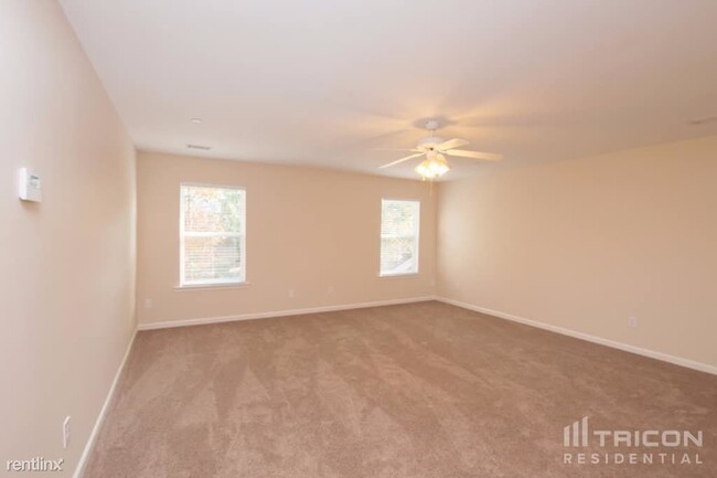 Building Photo - 4620 Van Leer Ct