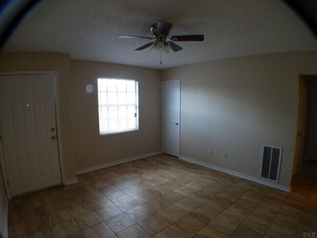 Building Photo - 2851 Villa Woods Cir