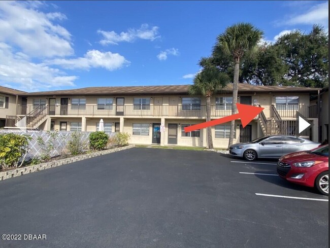 Building Photo - 1351 S Ridgewood Ave