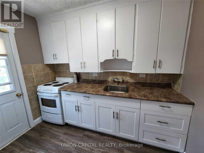 Photo du bâtiment - 30 Lasalle Ct