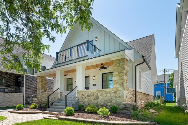 Building Photo - 1205 Curtiss St