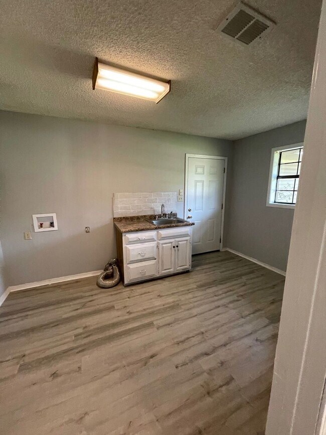 Building Photo - Single Family Home with a POOL on the EAST...