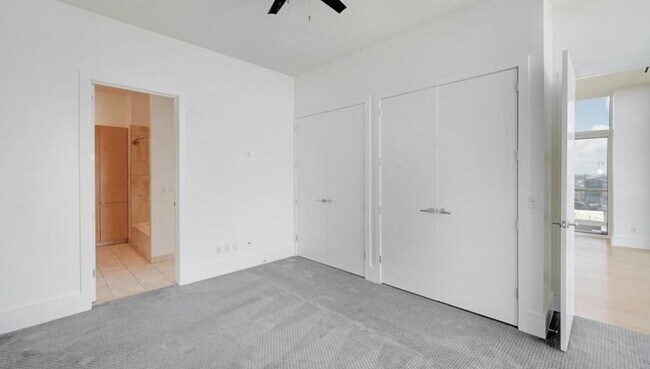 Foto del edificio - 555 E 5th St