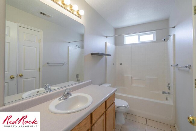 Foto del edificio - Charming 3 Bed, 2 Bath Home in the Heart o...