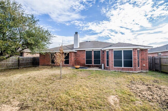 Building Photo - 120 Tranquillity Ln