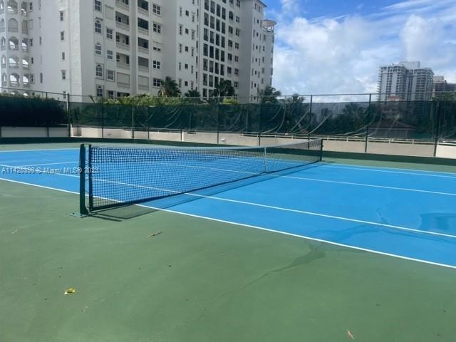 Foto del edificio - 20185 E Country Club Dr