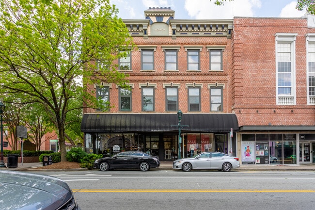 Building Photo - 236 S Elm St