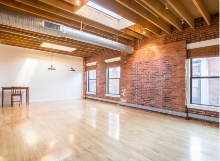 Building Photo - 111 Beach St