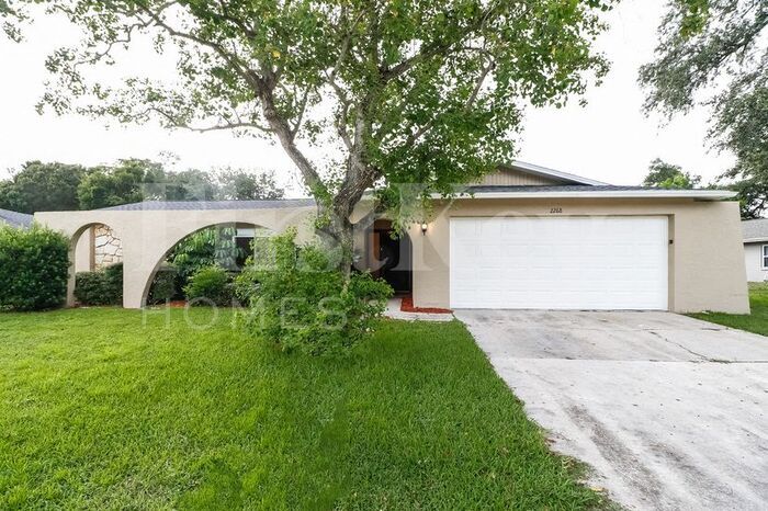 Primary Photo - 2268 Riverside Dr N